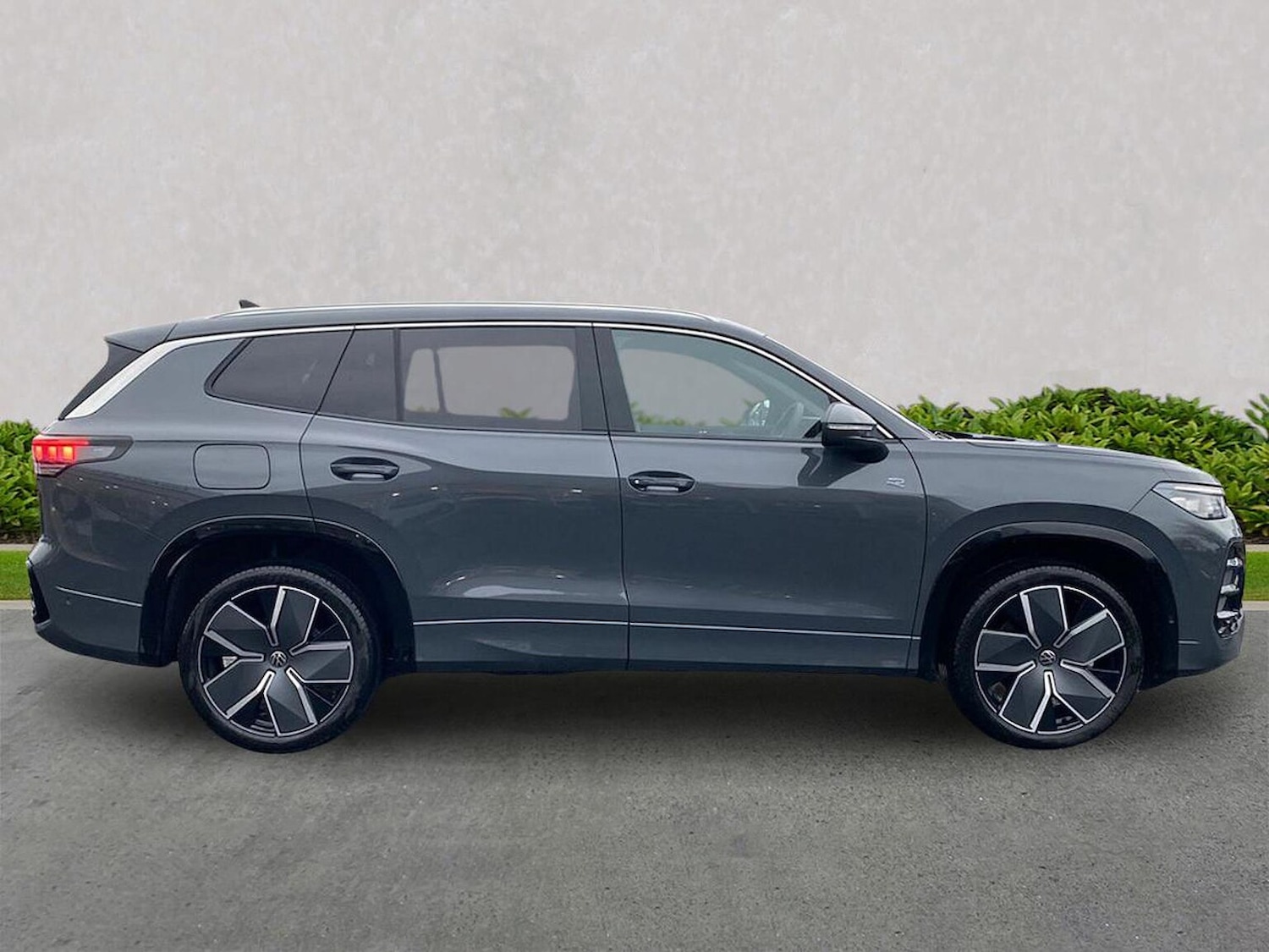 Used Volkswagen Touran 2026 for sale - 77896277: Photo 3