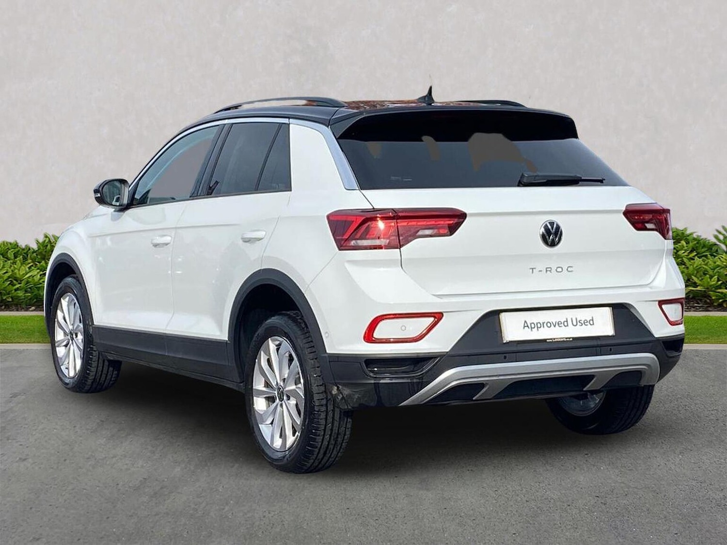 Used Volkswagen T-Roc 2025 for sale - 76358004: Photo 2