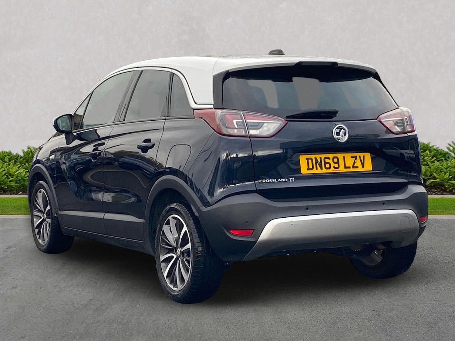 Used Vauxhall Crossland X 2019 for sale - 76471044: Photo 2