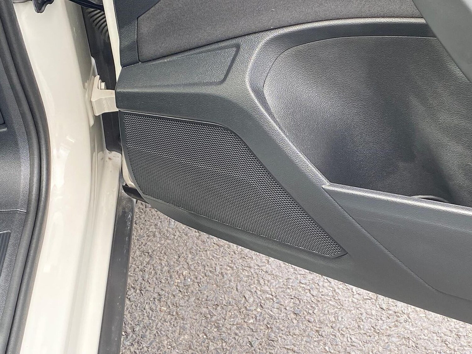 Used Volkswagen T-Roc 2023 for sale - 76281209: Photo 29