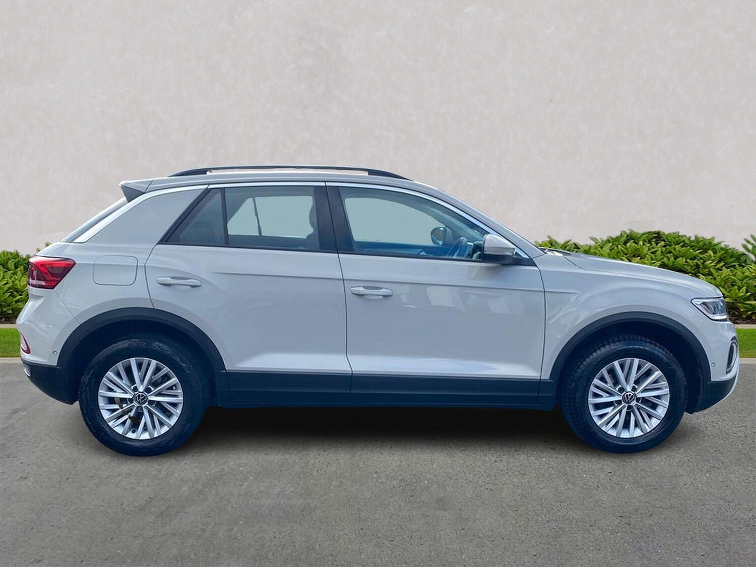 Used Volkswagen T-Roc 2023 for sale - 76281209: Photo 3