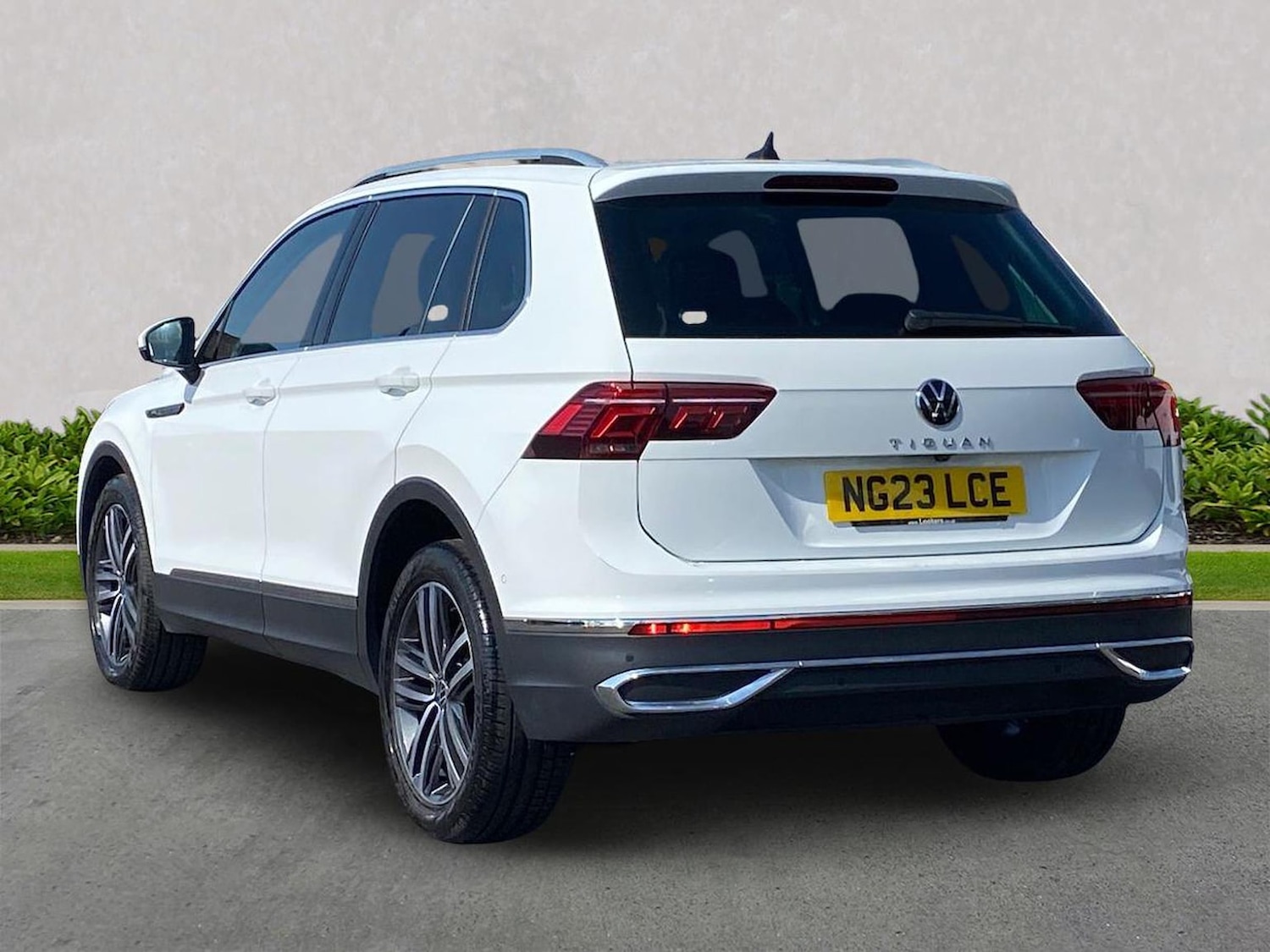 Used Volkswagen Tiguan 2023 for sale - 78194930: Photo 2