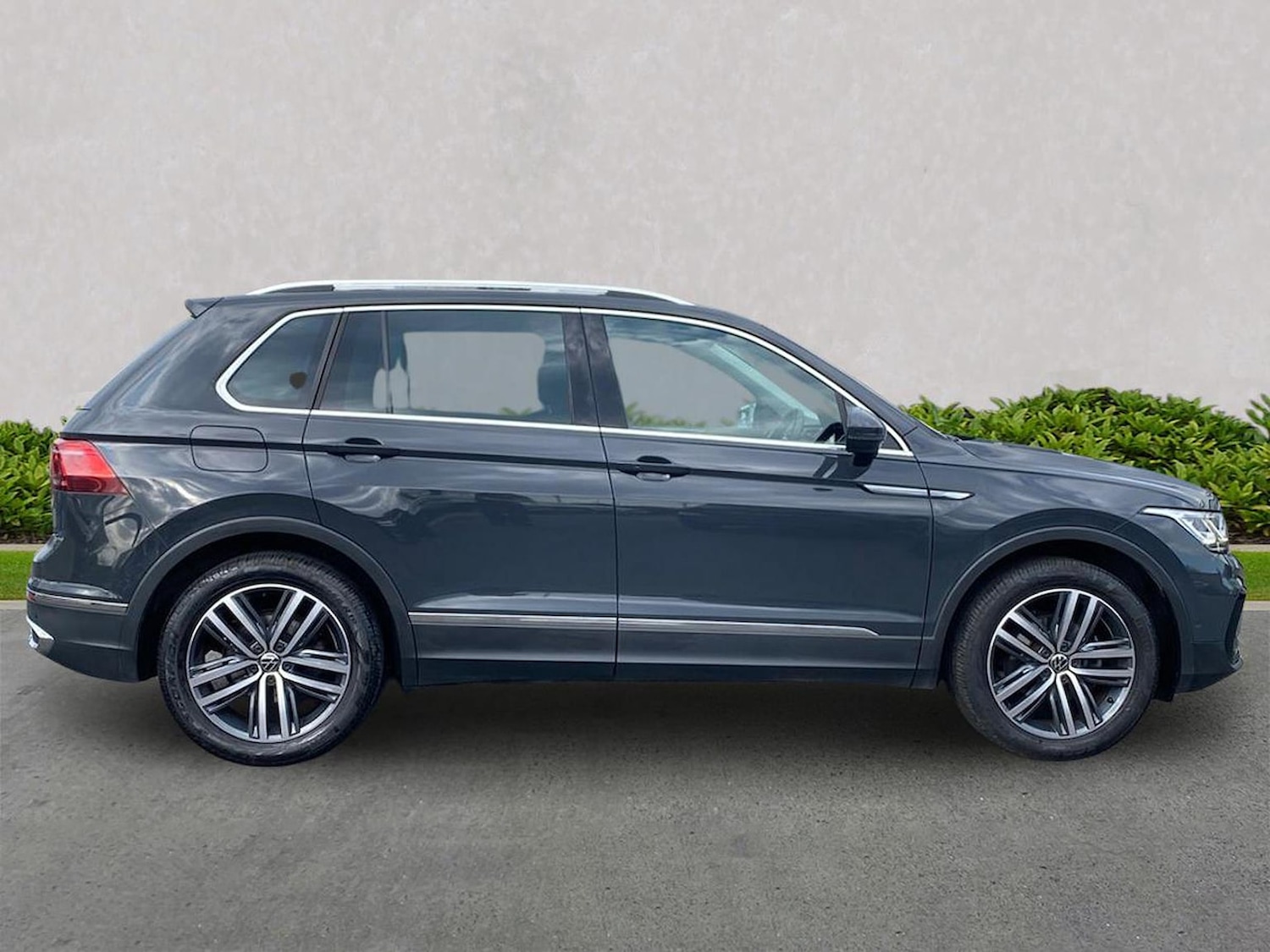 Used Volkswagen Tiguan 2023 for sale - 78195054: Photo 3