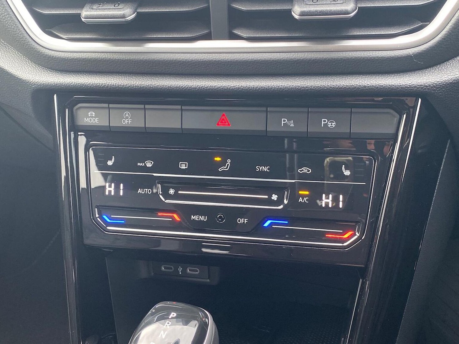 Used Volkswagen T-Roc 2025 for sale - 76492366: Photo 12