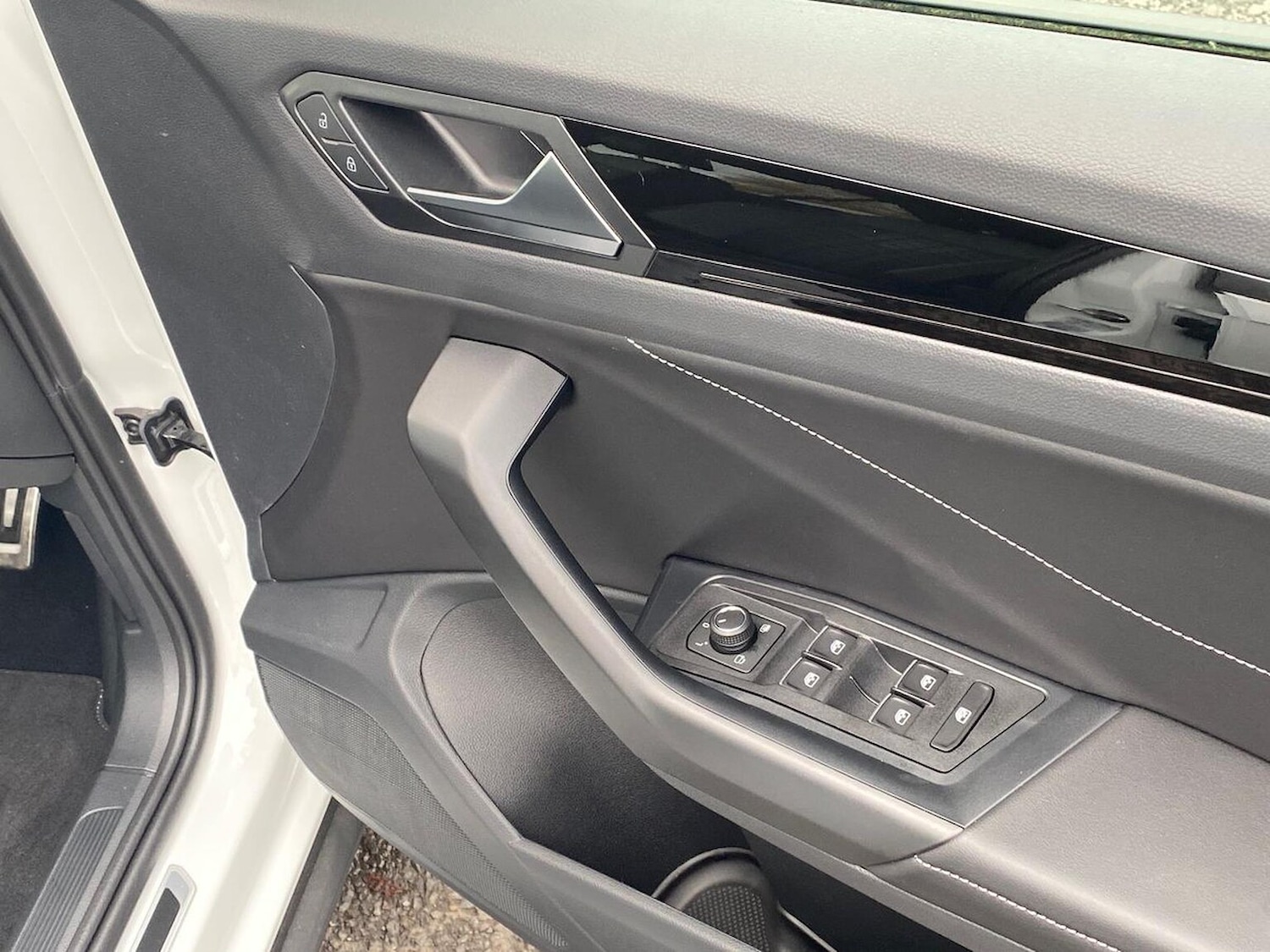 Used Volkswagen T-Roc 2025 for sale - 76492366: Photo 21