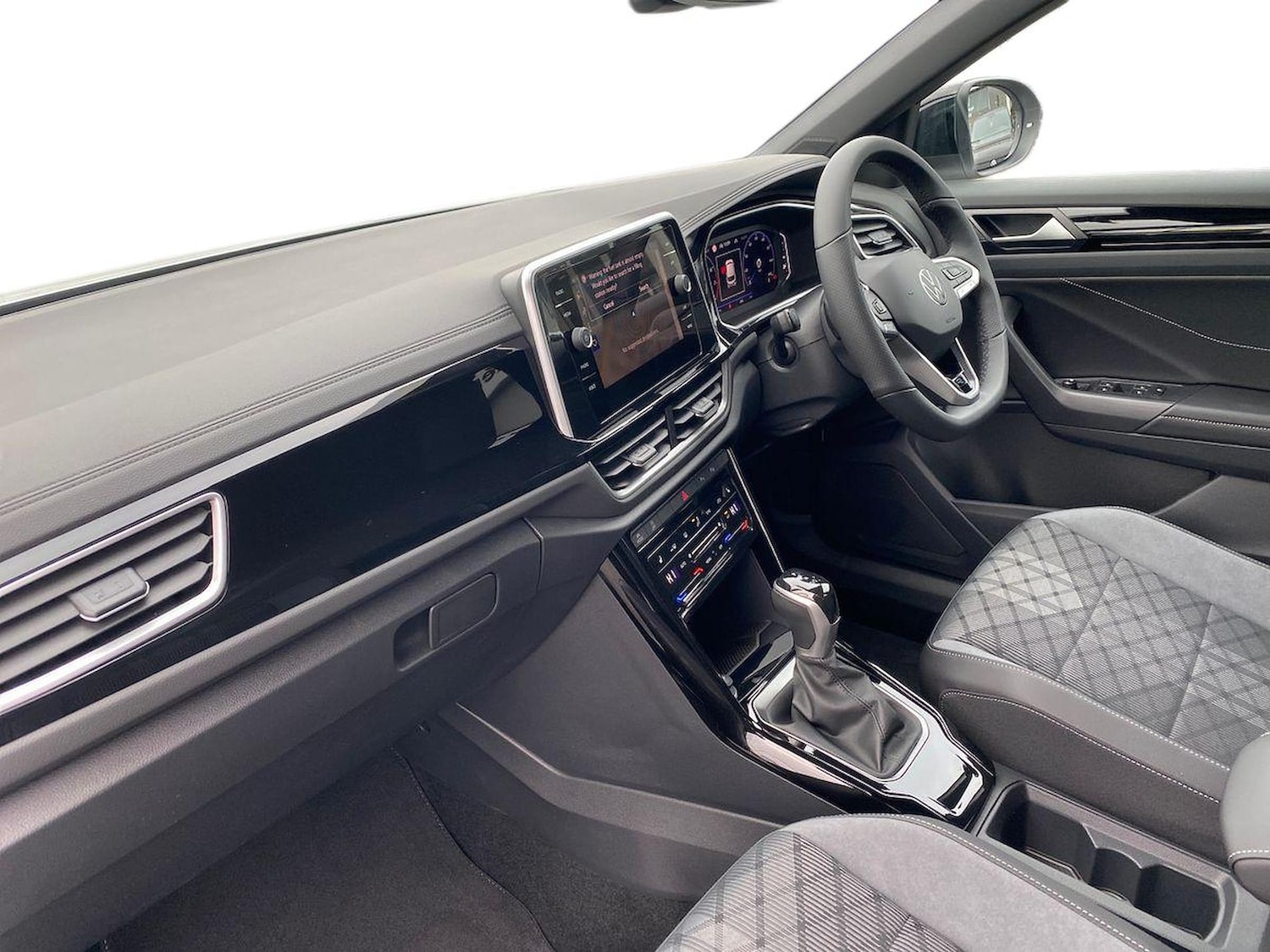 Used Volkswagen T-Roc 2025 for sale - 76492366: Photo 7