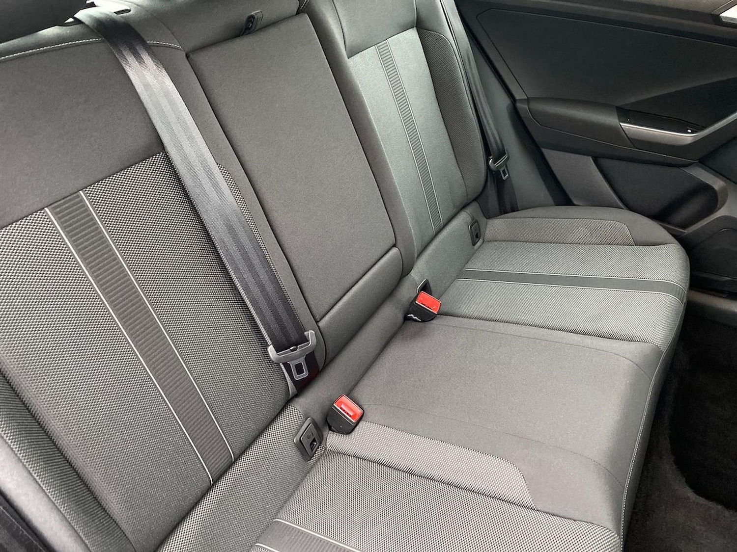 Used Volkswagen T-Roc 2023 for sale - 76492359: Photo 16