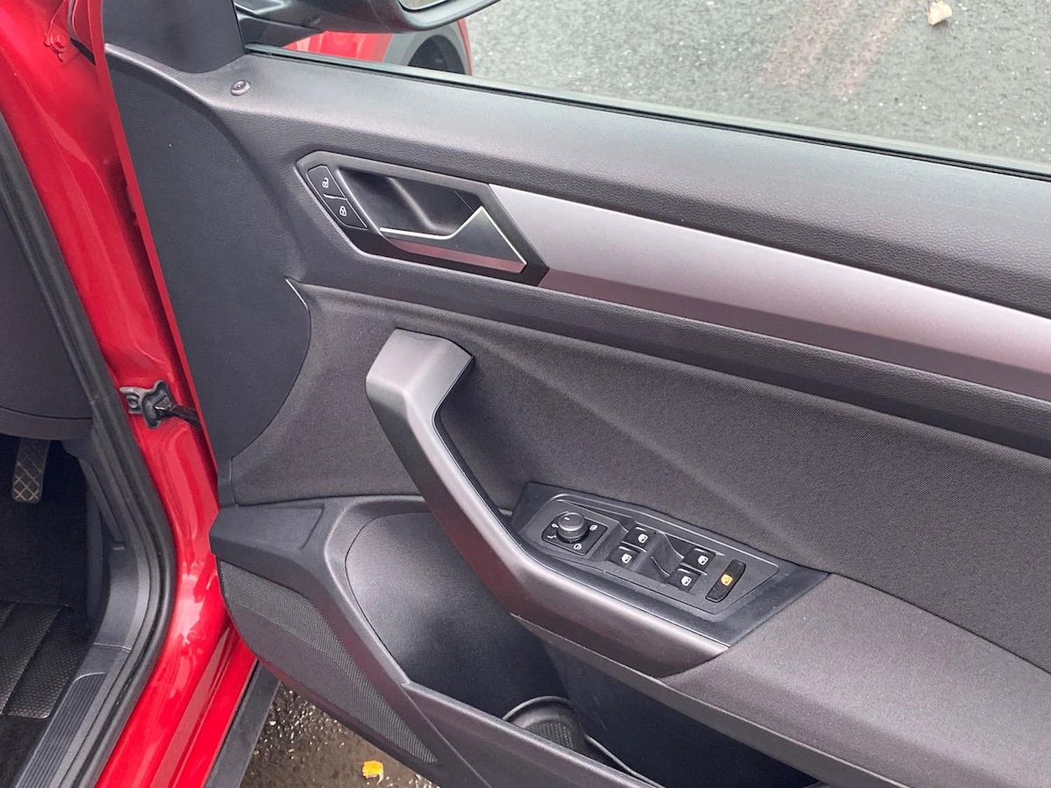 Used Volkswagen T-Roc 2023 for sale - 76492359: Photo 21