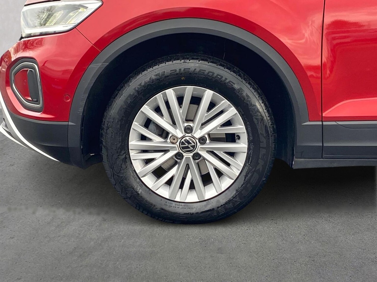 Used Volkswagen T-Roc 2023 for sale - 76492359: Photo 6