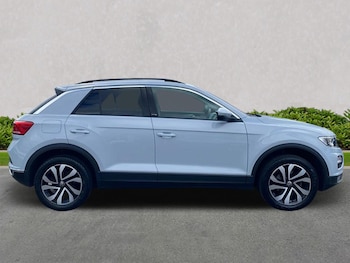 Used Volkswagen T-Roc 2021 for sale - 75539121: Photo