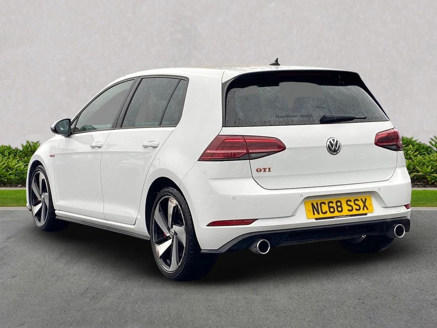 Used Volkswagen Golf 2019 for sale - 76165015: Photo 2