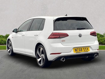Used Volkswagen Golf 2019 for sale - 76165015: Photo 2