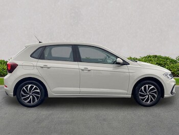 Used Volkswagen Polo 2022 for sale - 76497300: Photo