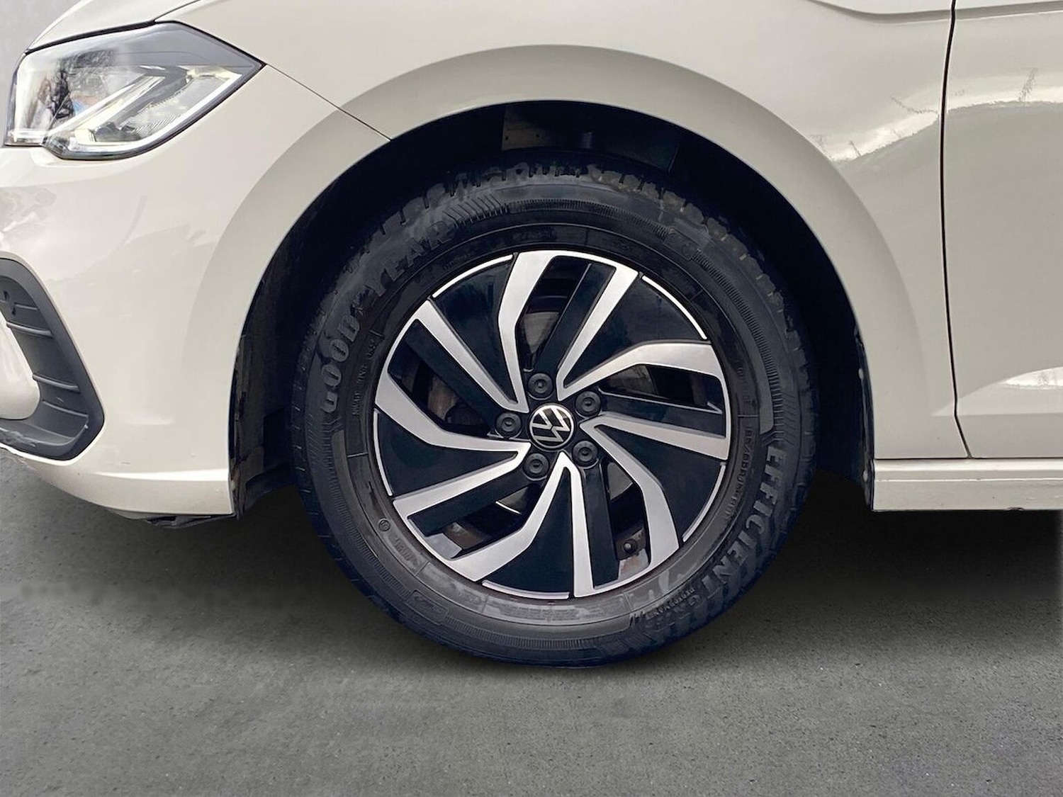 Used Volkswagen Polo 2022 for sale - 76497300: Photo 6