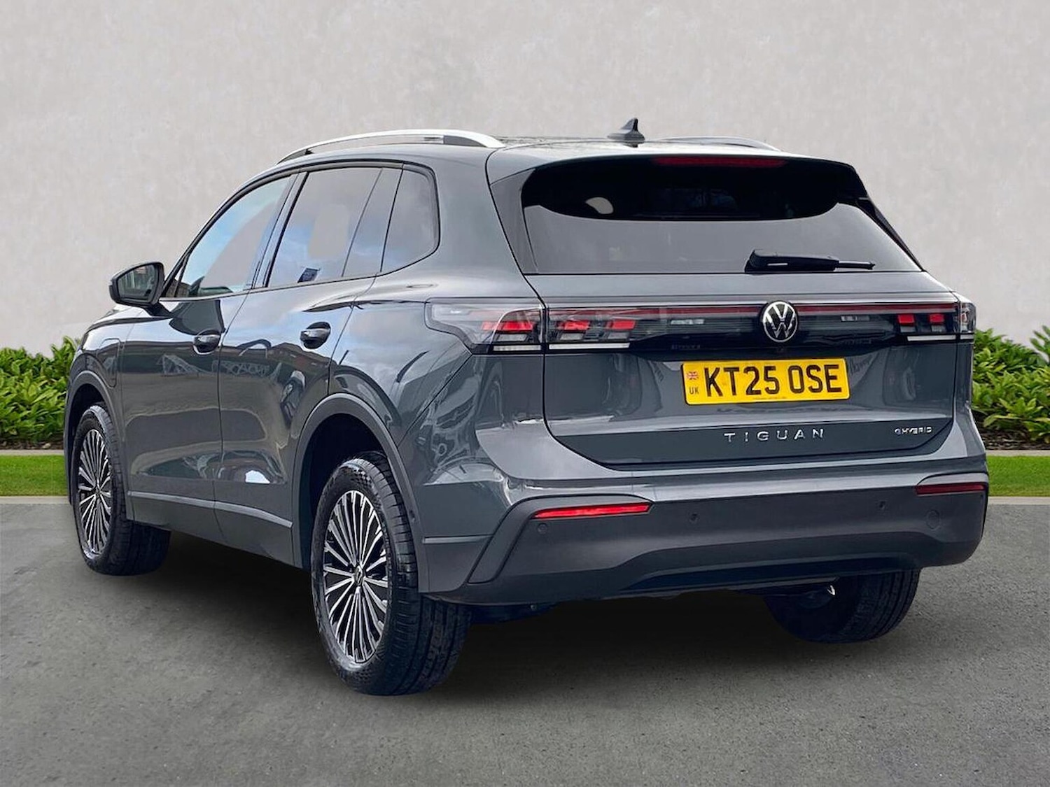 Used Volkswagen Tiguan 2025 for sale - 78144456: Photo 2