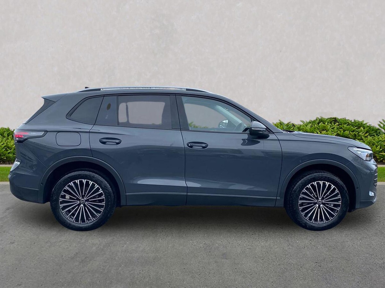 Used Volkswagen Tiguan 2025 for sale - 78144456: Photo 3