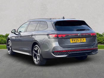 Used Volkswagen Passat 2025 for sale - 76157296: Photo 2