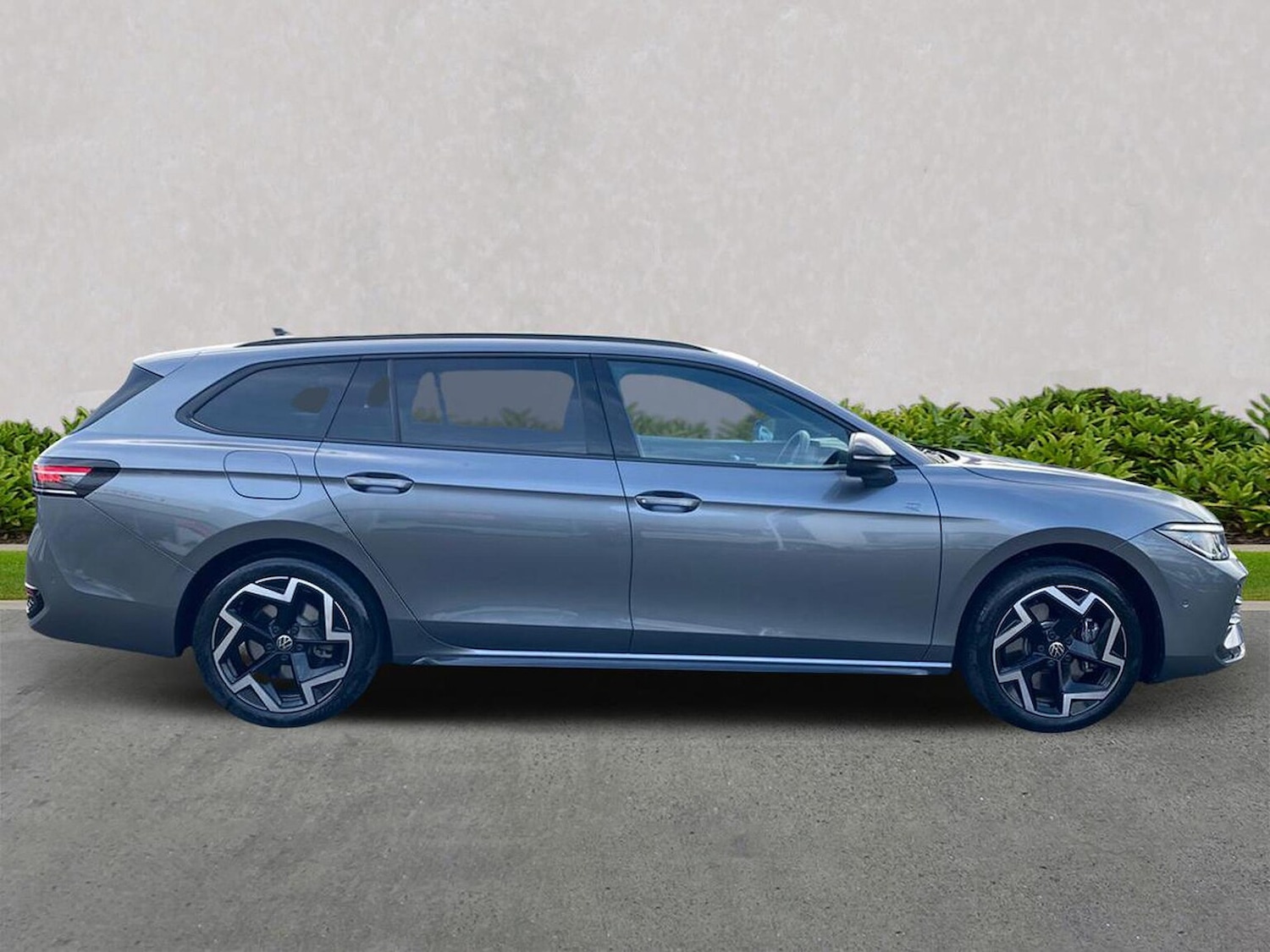 Used Volkswagen Passat 2025 for sale - 76157296: Photo 3