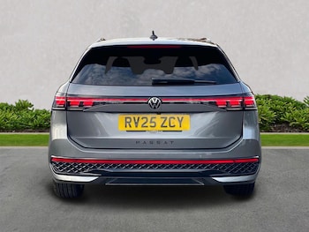Used Volkswagen Passat 2025 for sale - 76157296: Photo 4