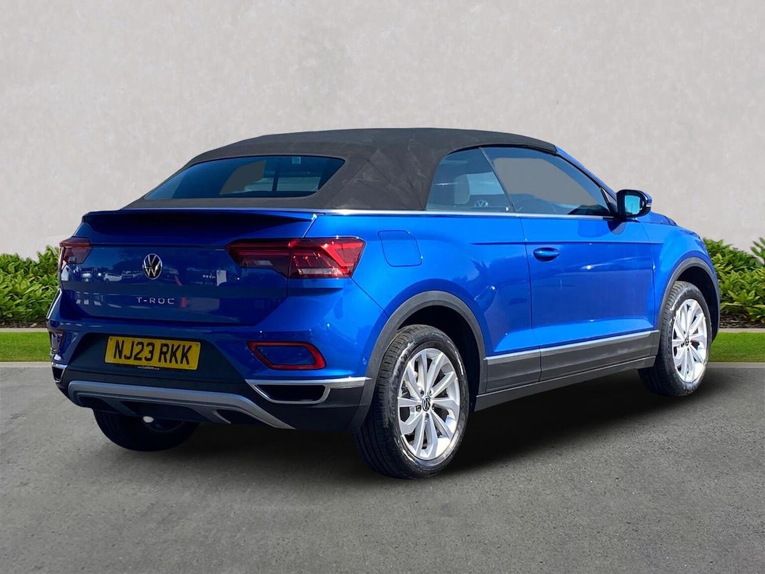 Used Volkswagen T-Roc 2023 for sale - 75999721: Photo 18