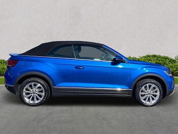 Used Volkswagen T-Roc 2023 for sale - 75999721: Photo 3