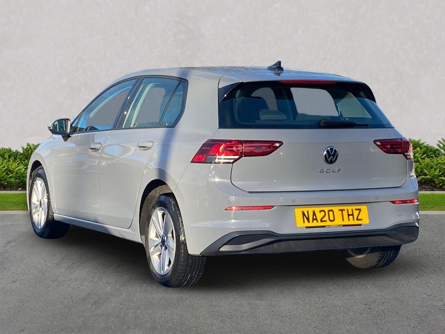 Used Volkswagen Golf 2020 for sale - 76860038: Photo 2