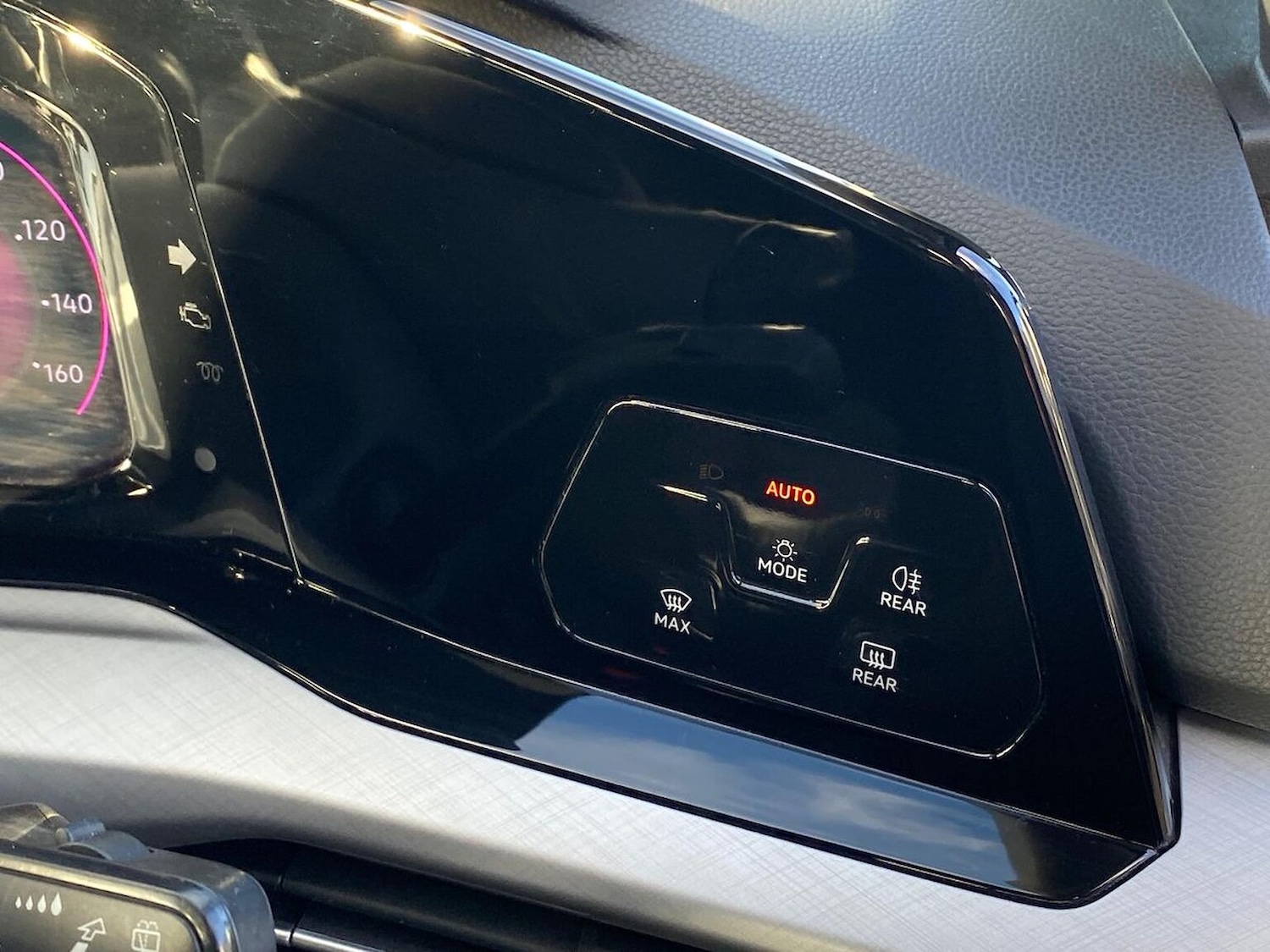 Used Volkswagen Golf 2020 for sale - 76860038: Photo 22