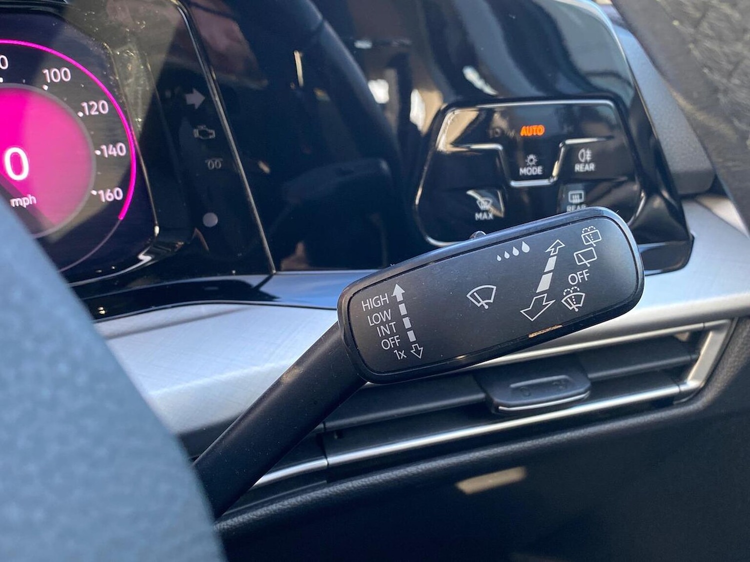 Used Volkswagen Golf 2020 for sale - 76860038: Photo 27