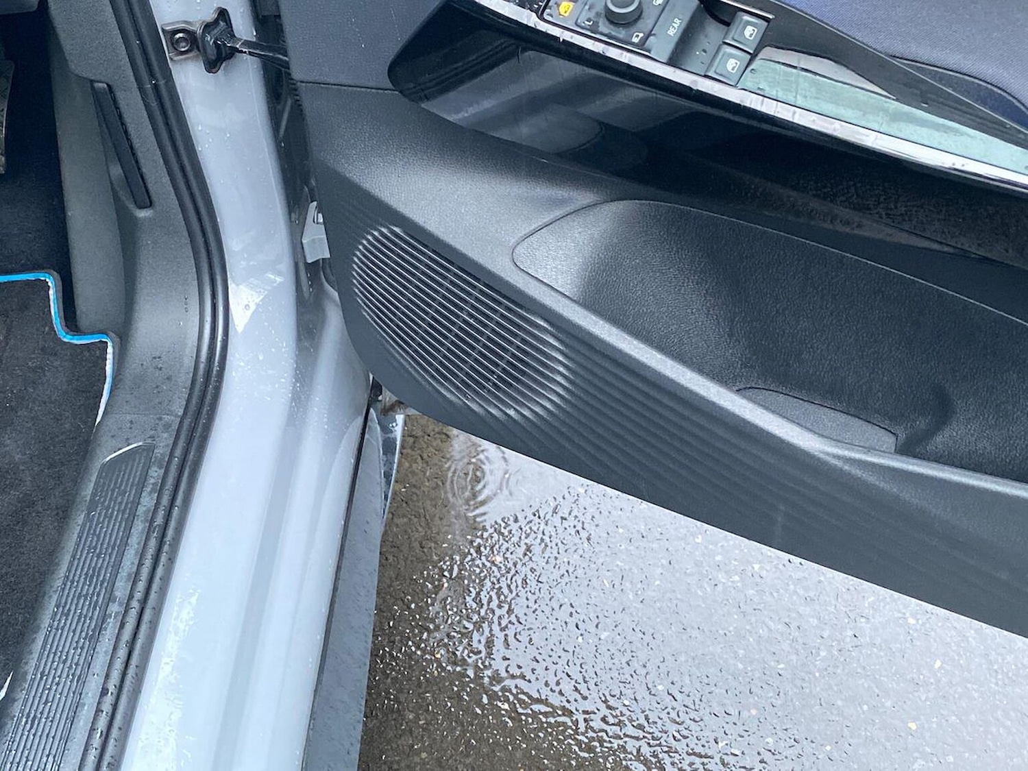 Used Volkswagen ID.3 2020 for sale - 77001857: Photo 30