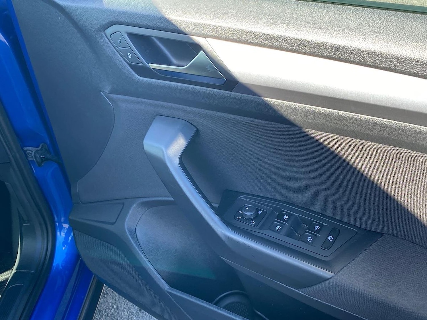 Used Volkswagen T-Roc 2022 for sale - 77931712: Photo 21