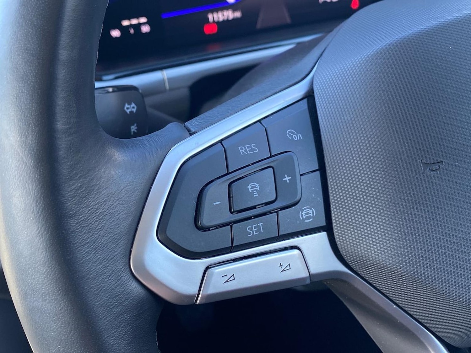 Used Volkswagen T-Roc 2022 for sale - 77931712: Photo 25