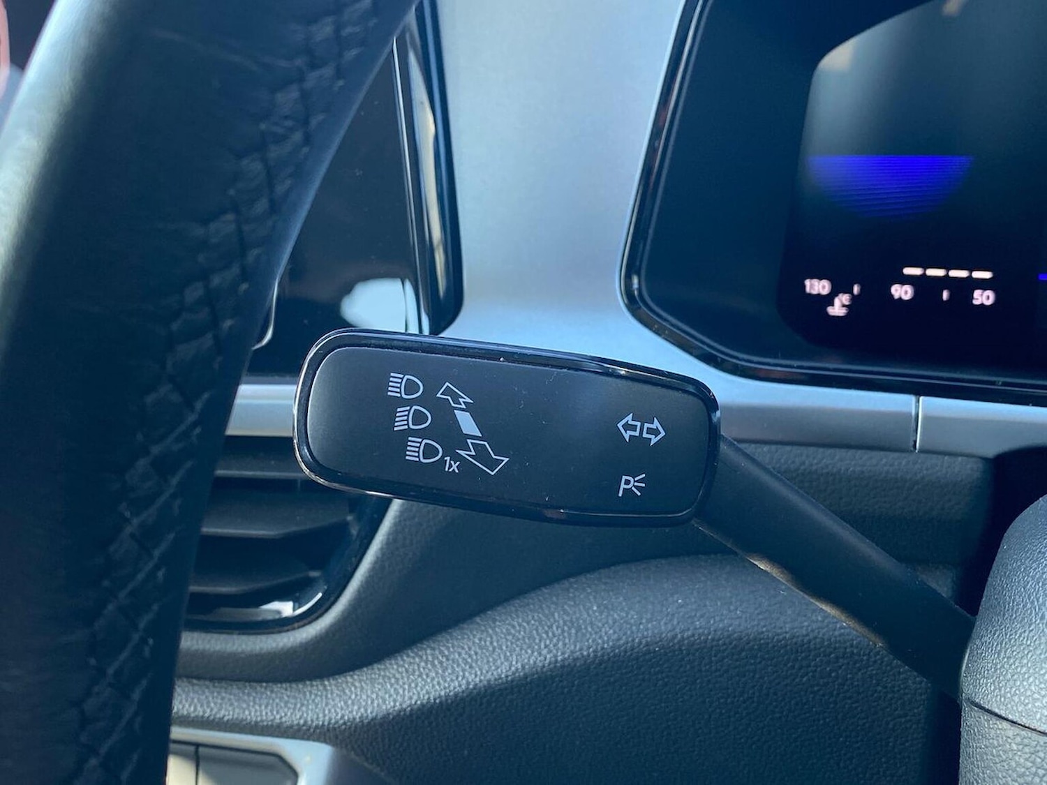 Used Volkswagen T-Roc 2022 for sale - 77931712: Photo 27