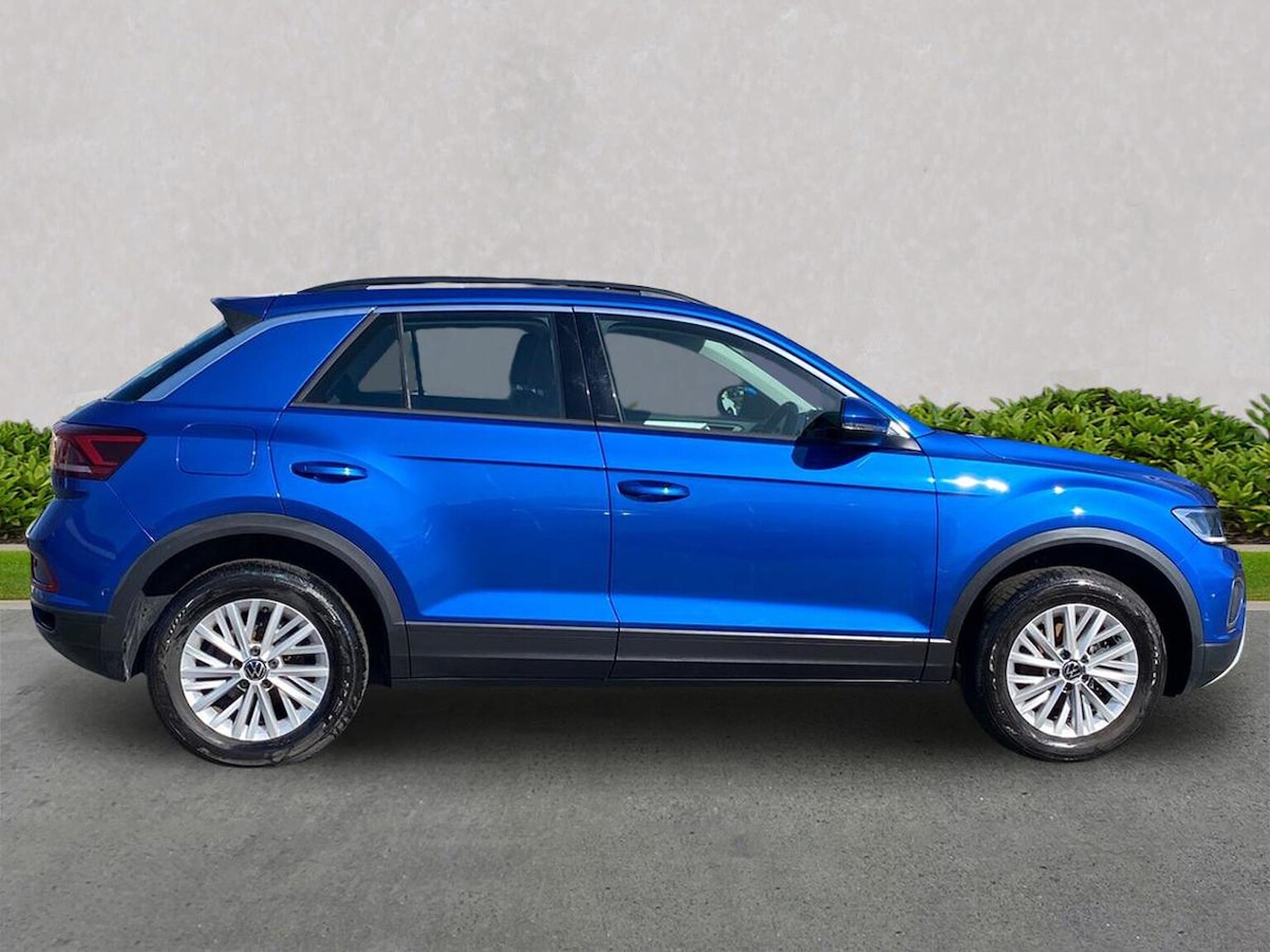 Used Volkswagen T-Roc 2022 for sale - 77931712: Photo 3