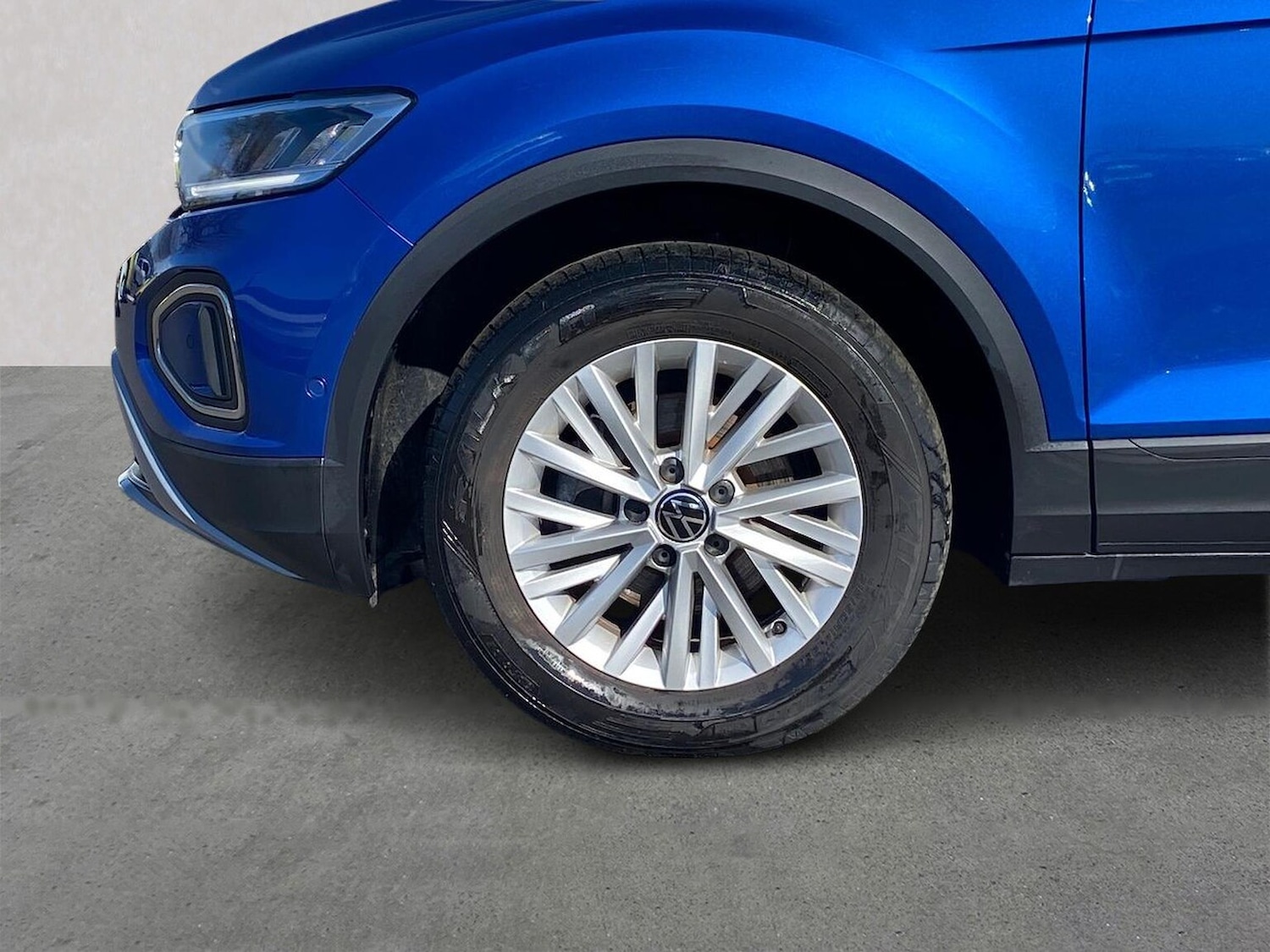 Used Volkswagen T-Roc 2022 for sale - 77931712: Photo 6