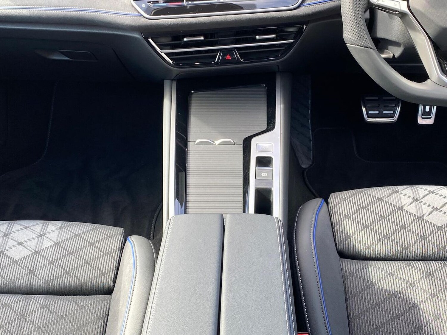 Used Volkswagen Passat 2025 for sale - 76115529: Photo 13