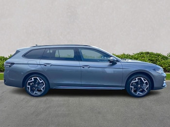 Used Volkswagen Passat 2025 for sale - 76115529: Photo 3