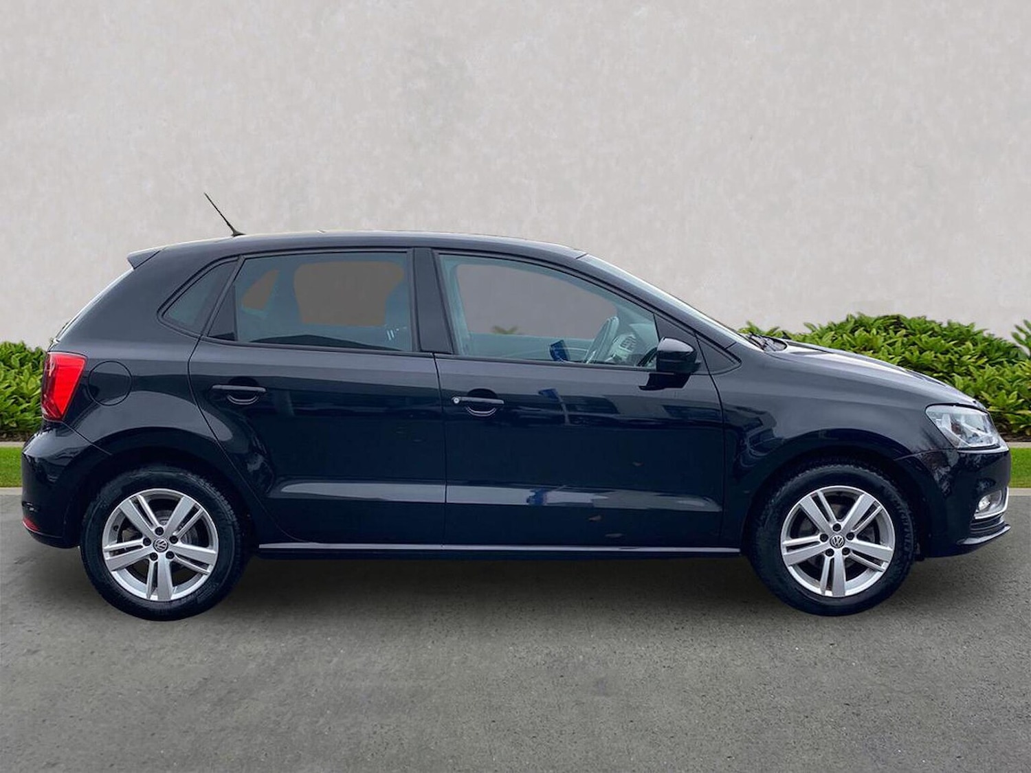 Used Volkswagen Polo 2016 for sale - 76369120: Photo 3