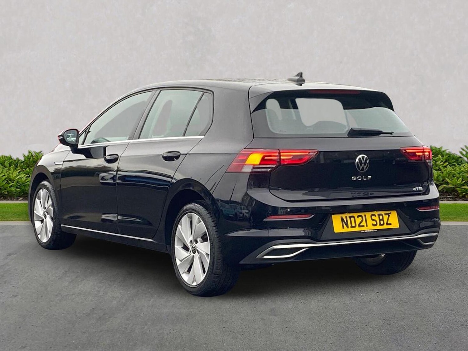 Used Volkswagen Golf 2021 for sale - 76725908: Photo 2