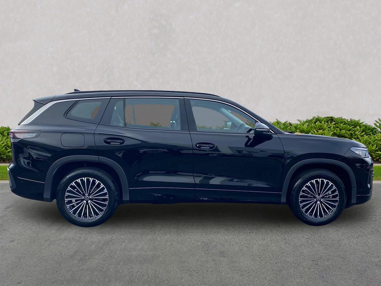 Used Volkswagen Touran 2025 for sale - 76187054: Photo 3