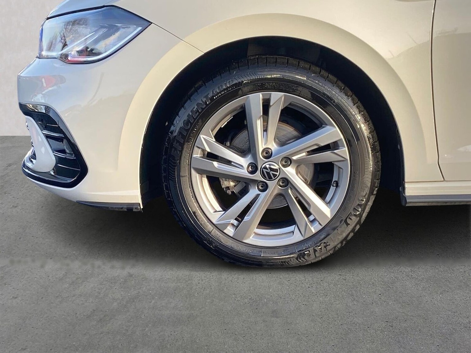 Used Volkswagen Polo 2023 for sale - 76725859: Photo 6