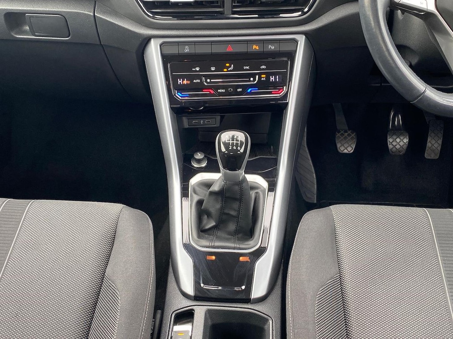 Used Volkswagen T-Roc 2022 for sale - 76206119: Photo 13