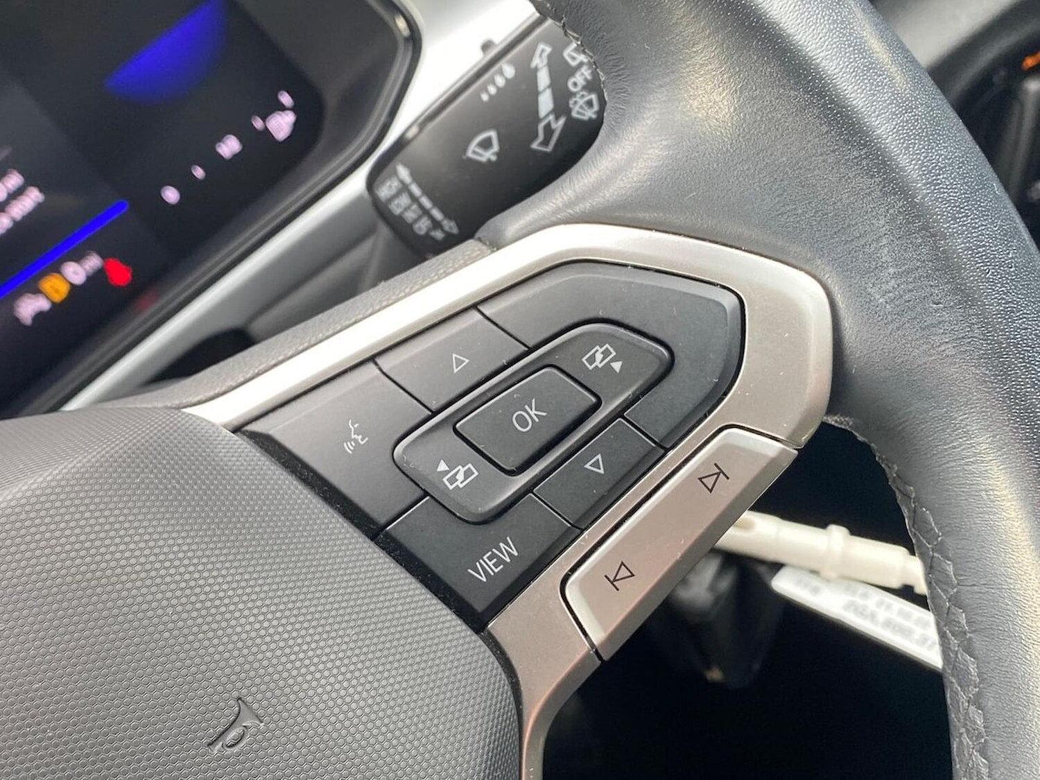 Used Volkswagen T-Roc 2022 for sale - 76206119: Photo 24
