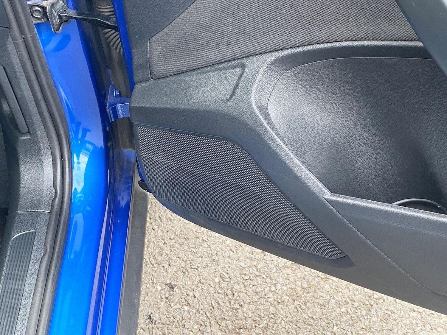 Used Volkswagen T-Roc 2022 for sale - 76206119: Photo 29