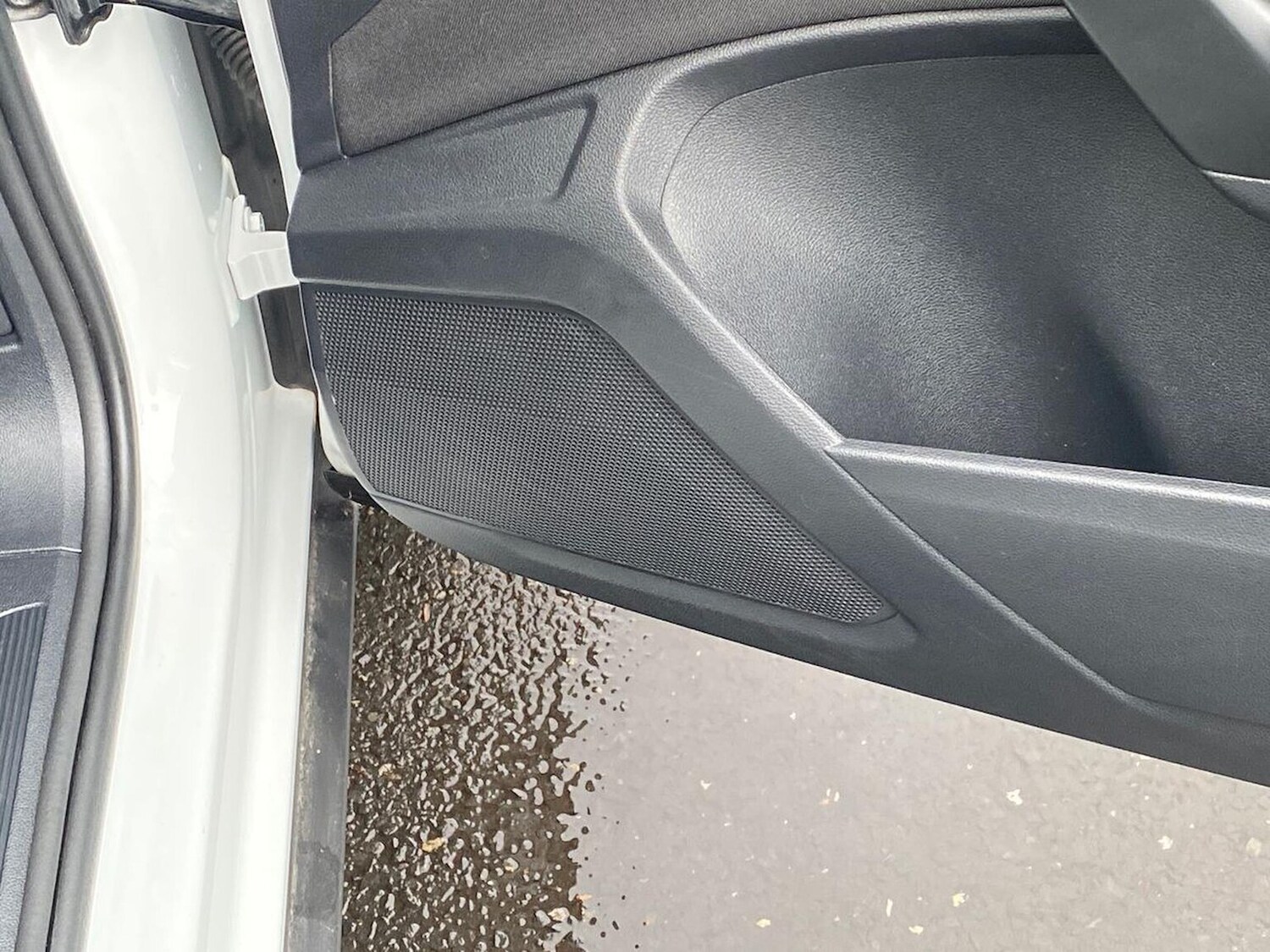 Used Volkswagen T-Roc 2021 for sale - 76578330: Photo 29