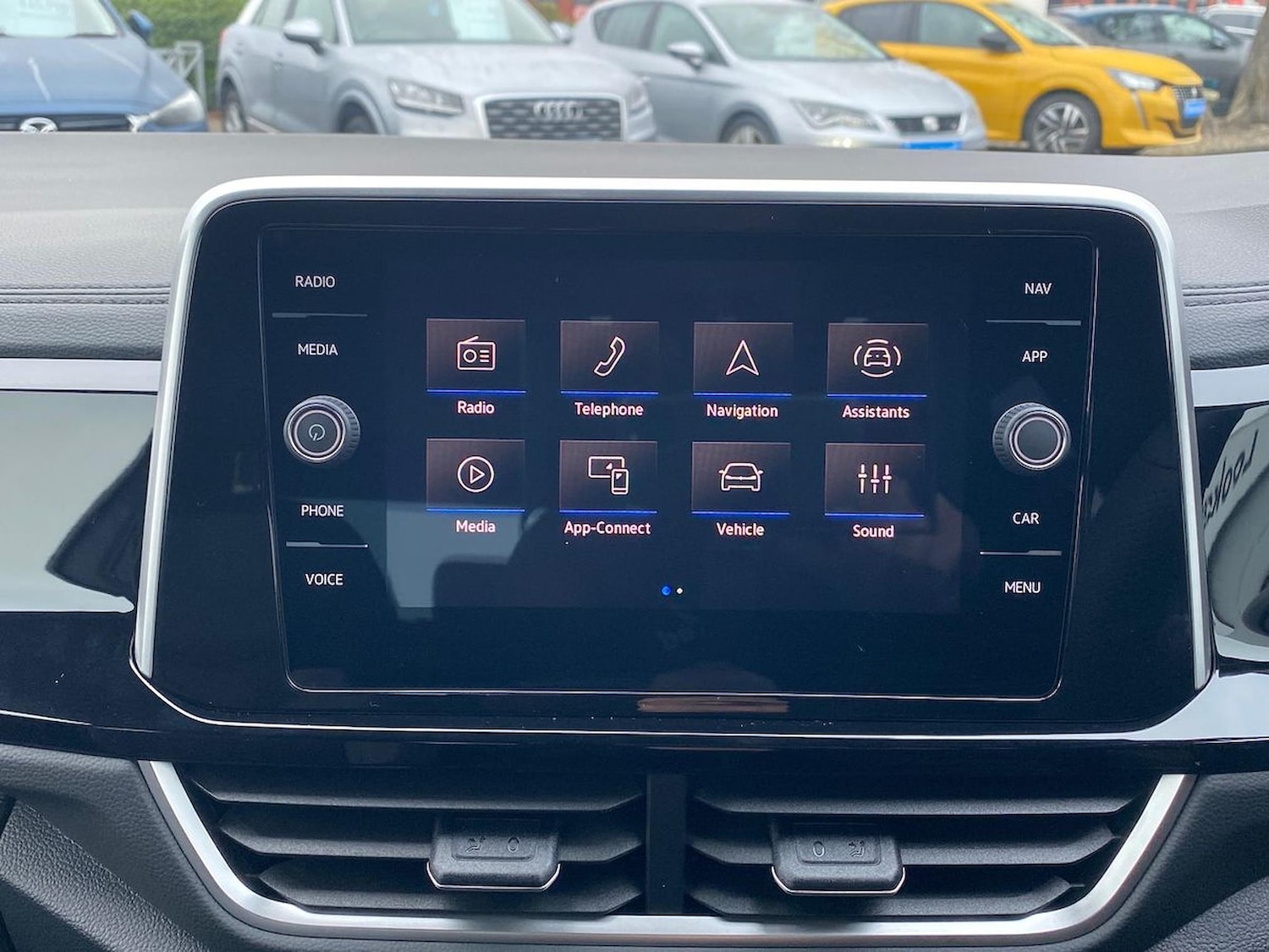 Used Volkswagen T-Roc 2025 for sale - 76492374: Photo 11