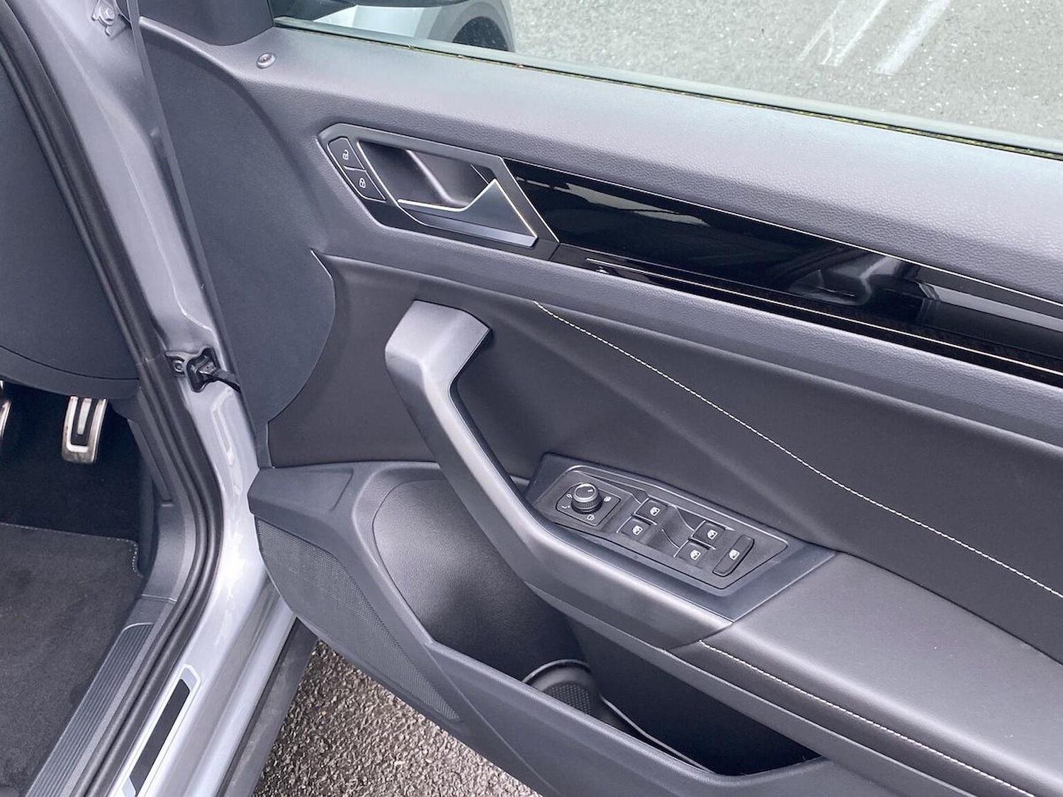 Used Volkswagen T-Roc 2025 for sale - 76492374: Photo 21