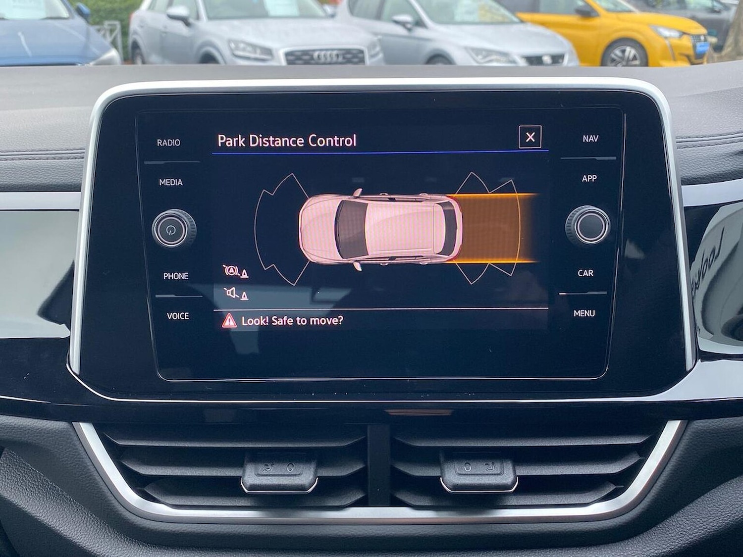 Used Volkswagen T-Roc 2025 for sale - 76492374: Photo 23