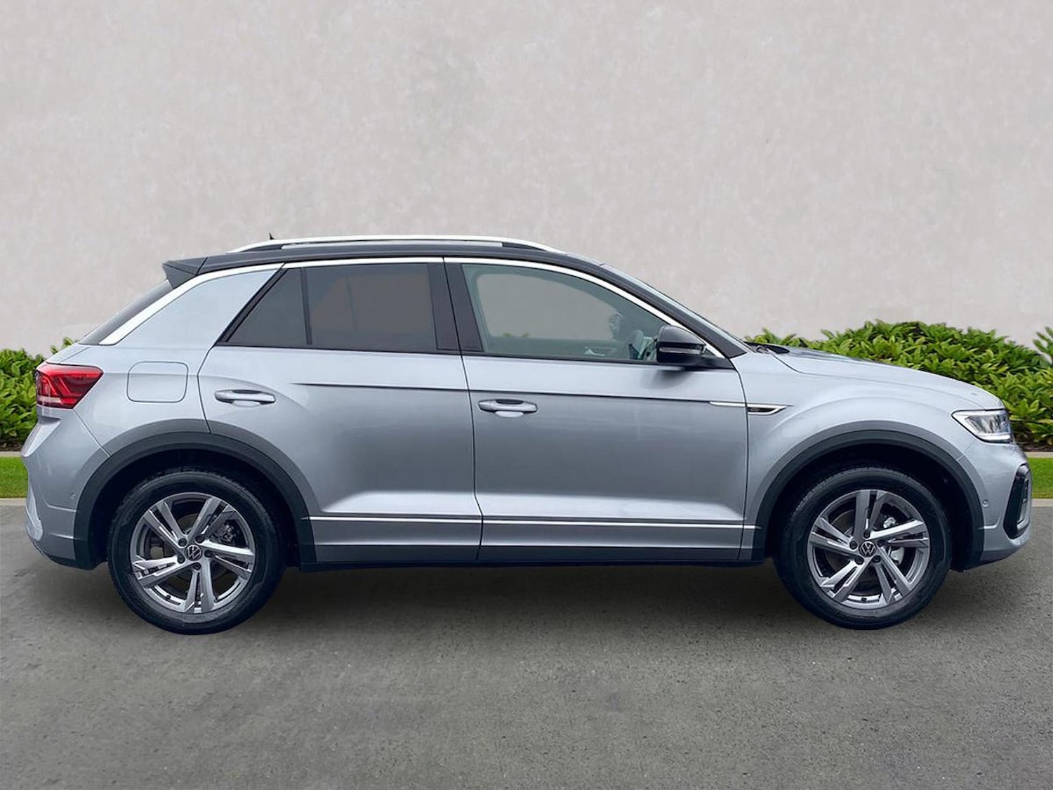 Used Volkswagen T-Roc 2025 for sale - 76492374: Photo 3