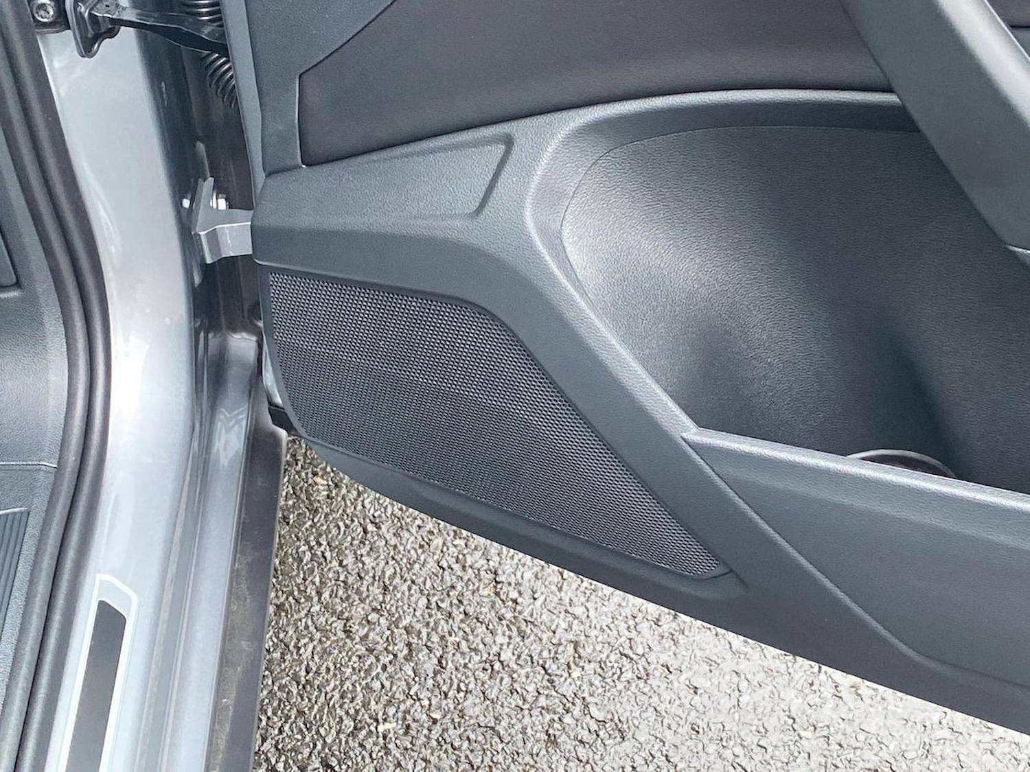 Used Volkswagen T-Roc 2025 for sale - 76492374: Photo 30