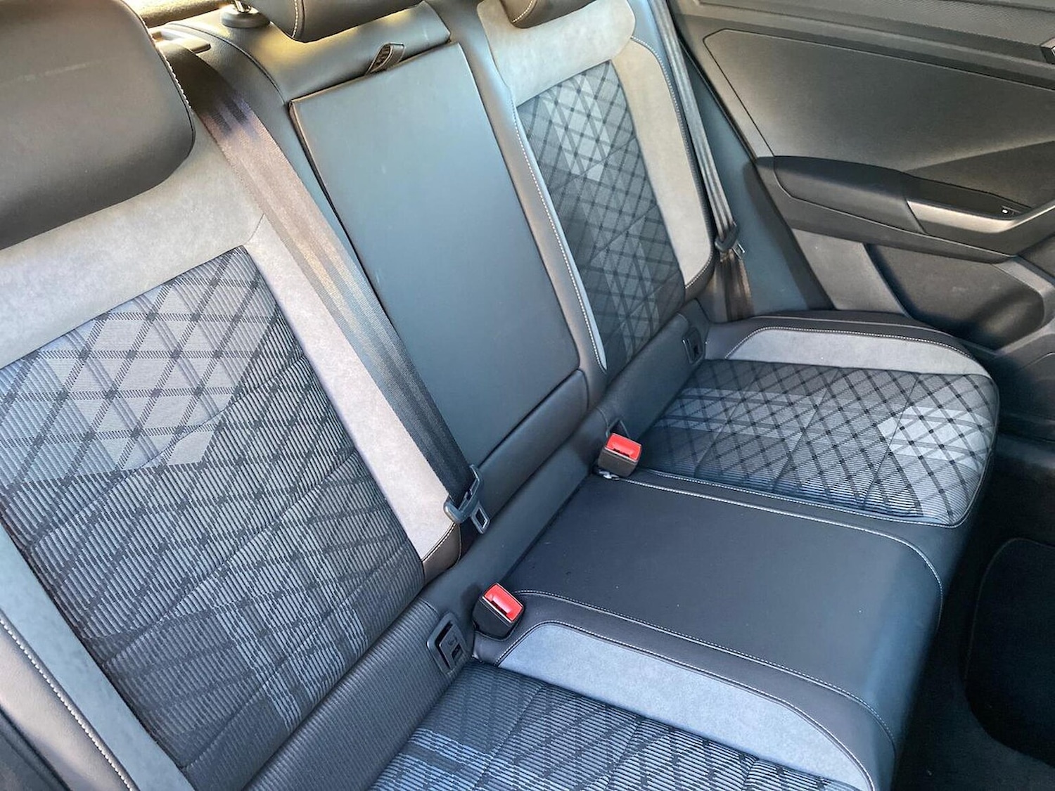 Used Volkswagen T-Roc 2022 for sale - 76860037: Photo 16